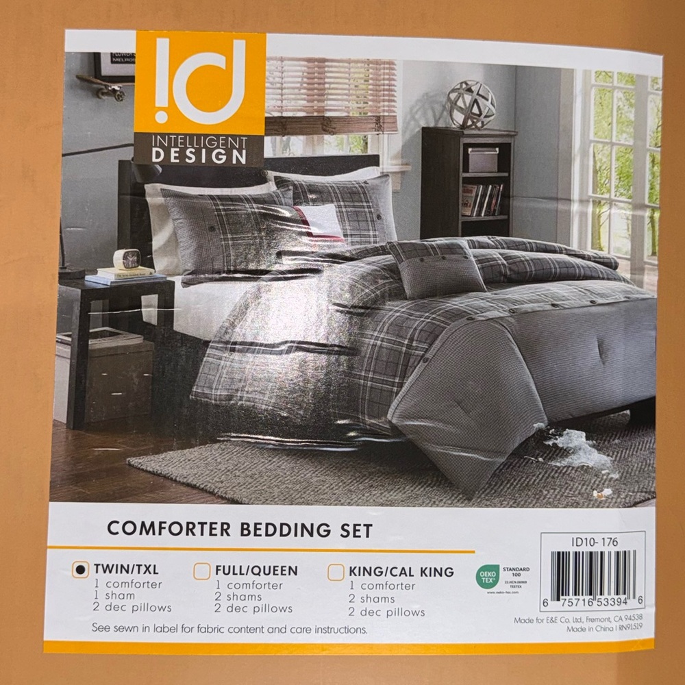 Intelligent design - 3 piece twin bedding set- 100% polyester